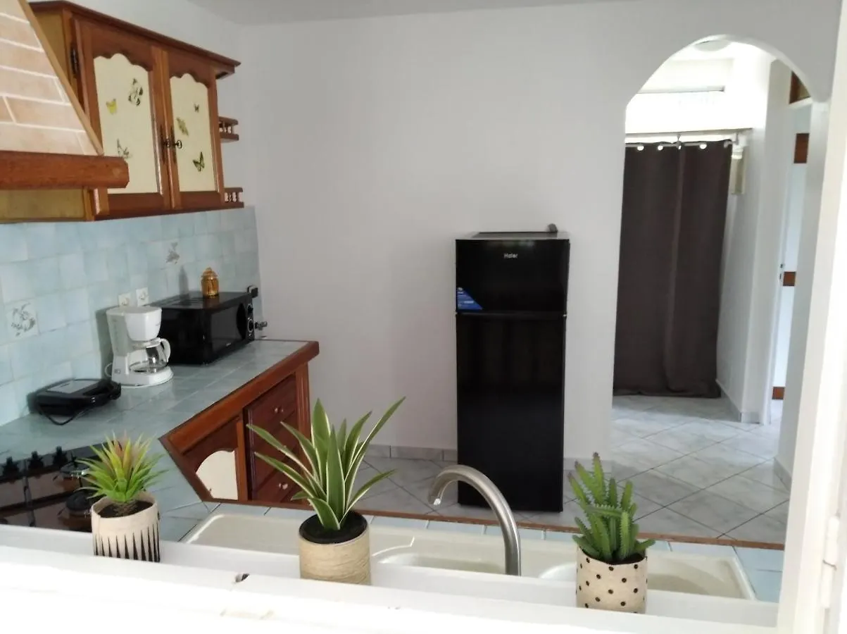 Apartment Juliette Paradise, Proche De La Plage, De La Nature Et Des Commerces Le Gosier